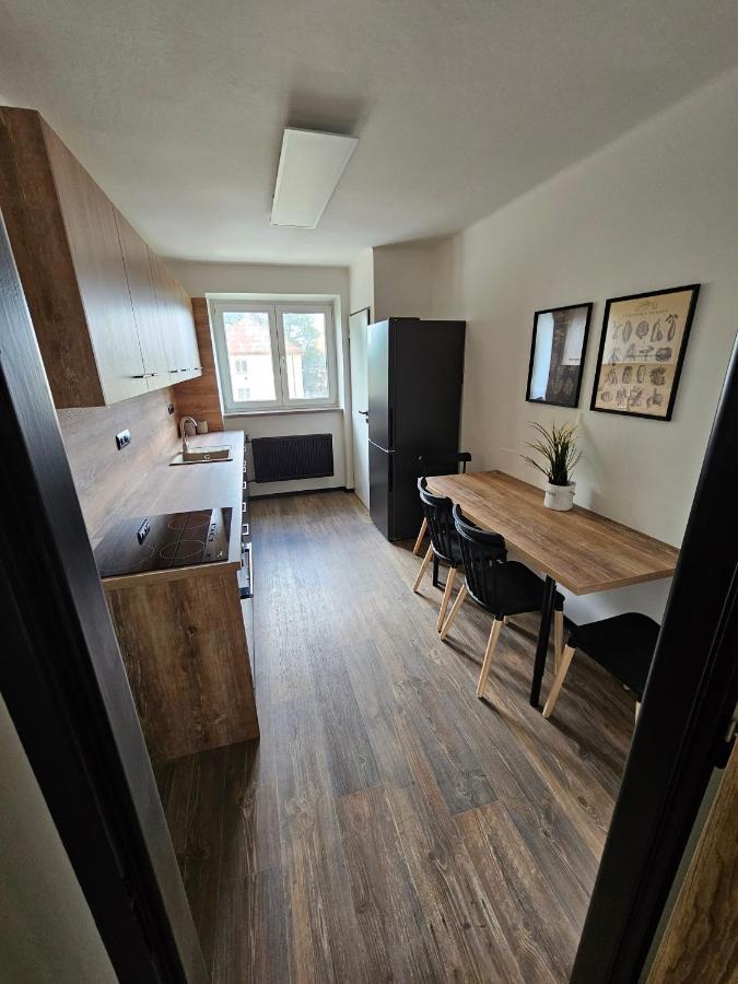 Apartman Opava S Parkovanim Eksteriør billede