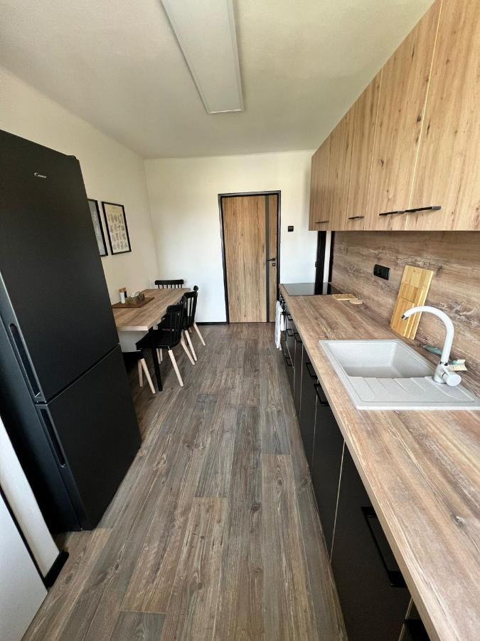 Apartman Opava S Parkovanim Eksteriør billede