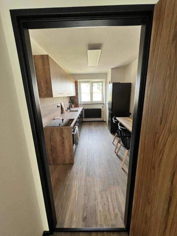 Apartman Opava S Parkovanim Eksteriør billede