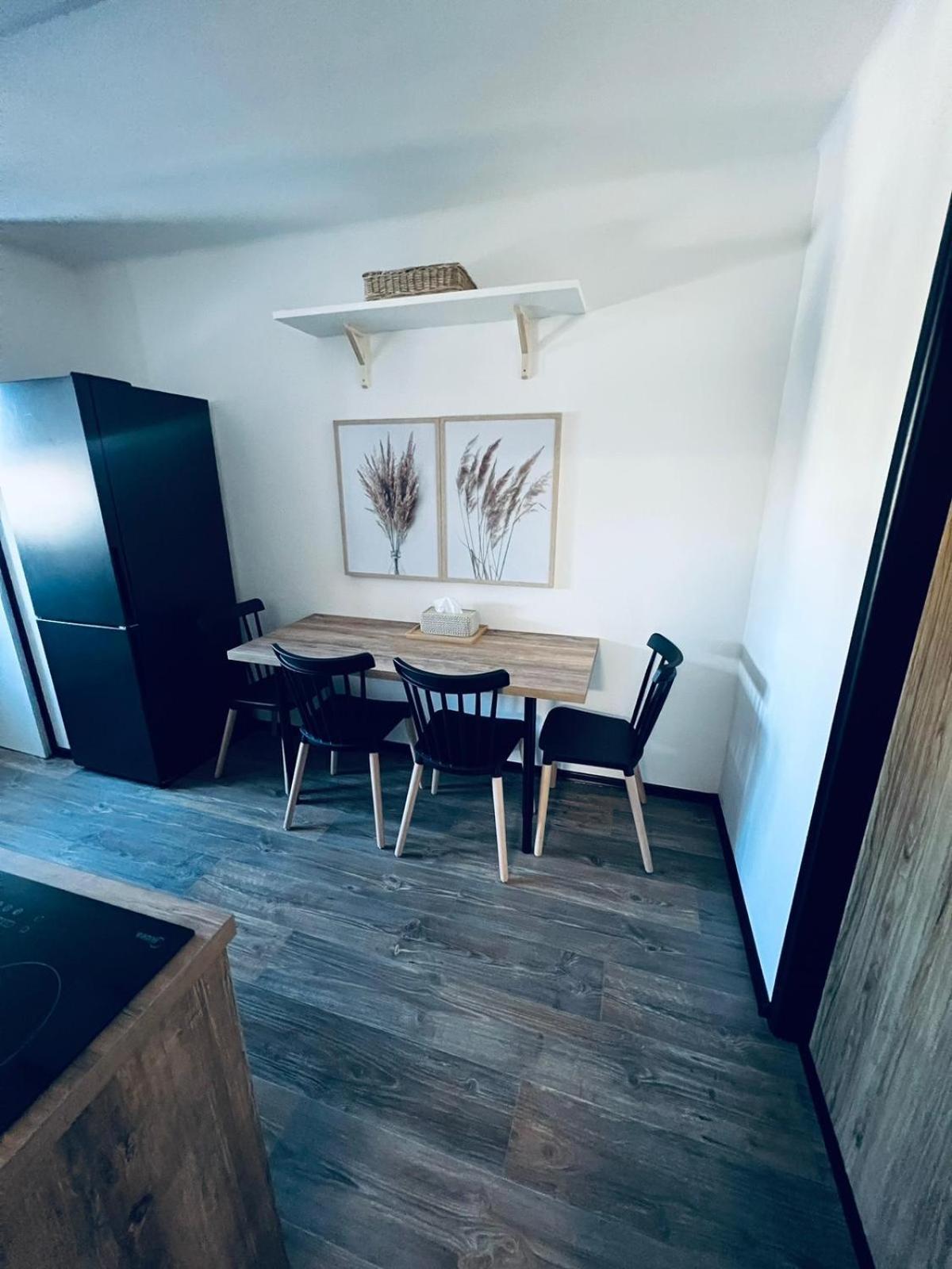 Apartman Opava S Parkovanim Eksteriør billede